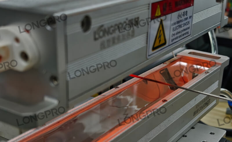 編織鋼絲紅外加熱退火.jpg 編織鋼絲紅外加熱退火.jpg